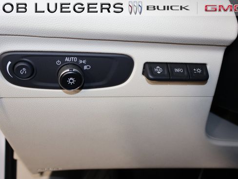 Certified 2021 Buick Envision Avenir image 28