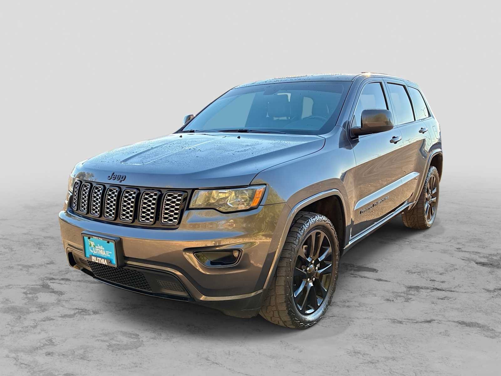 Used 2018 Jeep Grand Cherokee Altitude AWD/4WD image 1