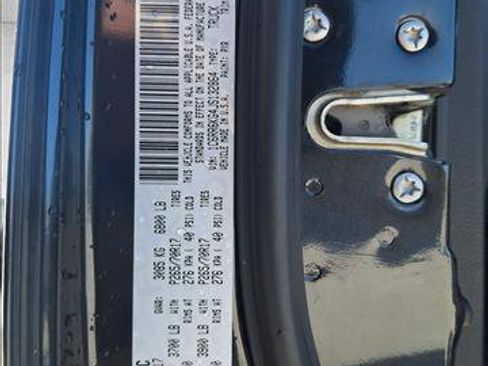 Used 2018 RAM 1500 Express image 19