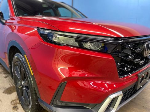 Used 2025 Honda CR-V Sport Touring image 2