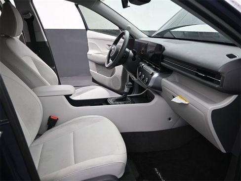 Used 2024 Hyundai Kona SE image 22