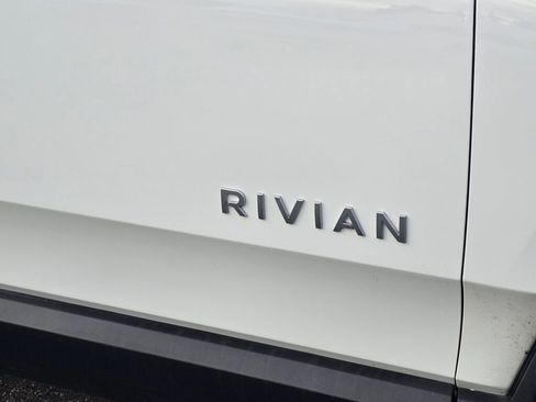 Used 2023 Rivian R1T Adventure image 10