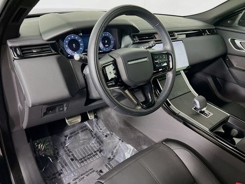 Certified 2026 Land Rover Range Rover Velar Dynamic SE AWD/4WD image 9