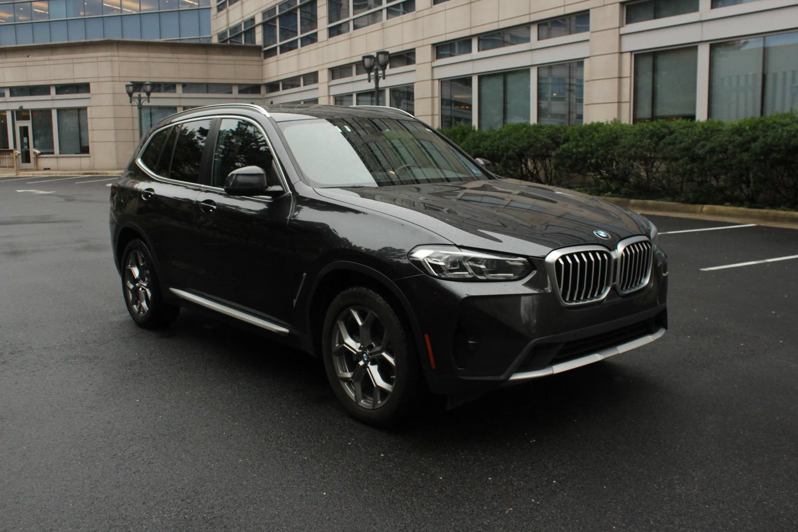 Used 2023 BMW X3 xDrive30i AWD/4WD image 1