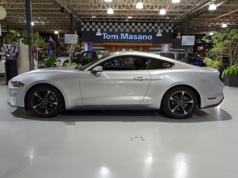 Used 2018 Ford Mustang Coupe image 12