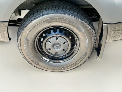 New 2025 Mercedes-Benz Sprinter 2500 image 32