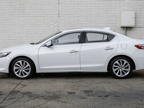 Used 2017 Acura ILX image 8