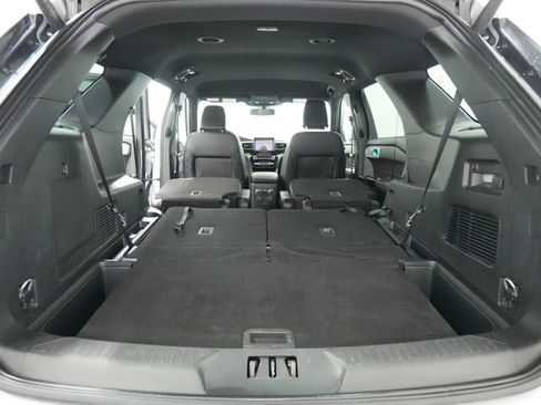Used 2023 Ford Explorer ST-Line w/ Class IV Trailer Tow Package AWD/4WD image 25