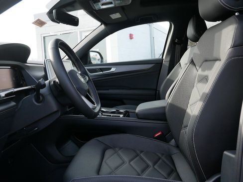 New 2026 Volkswagen Atlas Cross Sport SE AWD/4WD image 4