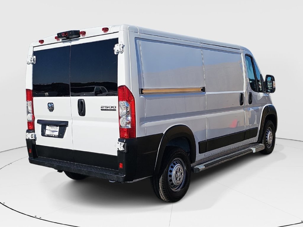 Used 2025 RAM ProMaster 2500 w/ U-Haul Equipment Group FWD image 3