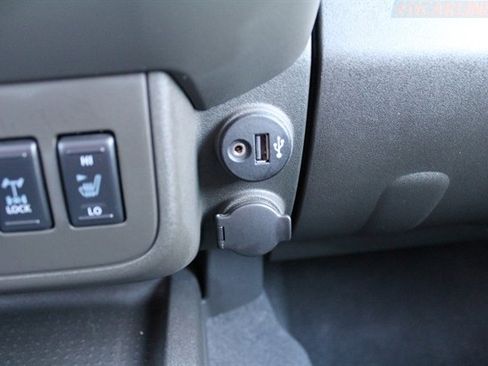 Used 2020 Nissan Frontier PRO-4X w/ Pro-4x Utility Package image 18