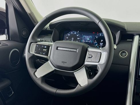 Used 2024 Land Rover Discovery S AWD/4WD image 21