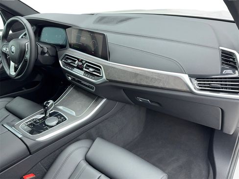 Used 2022 BMW X5 sDrive40i w/ Premium Package image 47