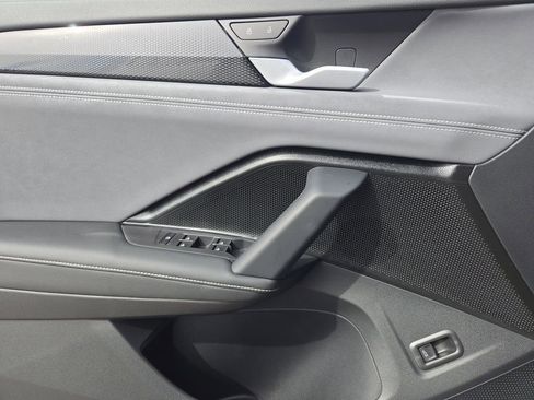 New 2026 Volkswagen Tiguan SE R-Line image 19