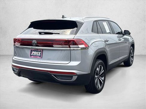 Used 2024 Volkswagen Atlas Cross Sport SE FWD image 5