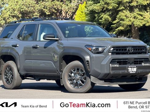 Used 2025 Toyota 4Runner SR5 AWD/4WD image 1