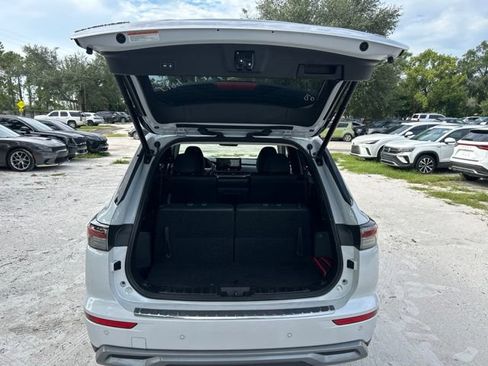 Used 2025 Mitsubishi Outlander SE FWD image 7