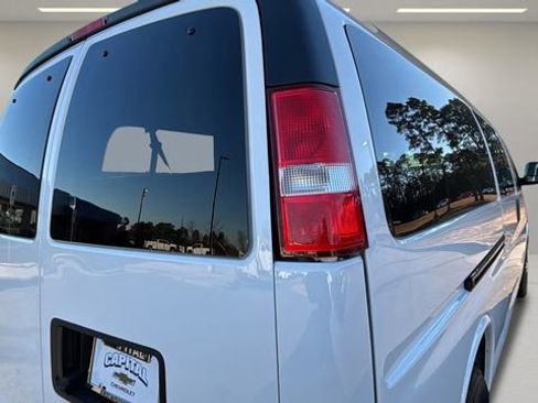 Used 2024 Chevrolet Express 3500 LT w/ LT Preferred Equipment Group image 32