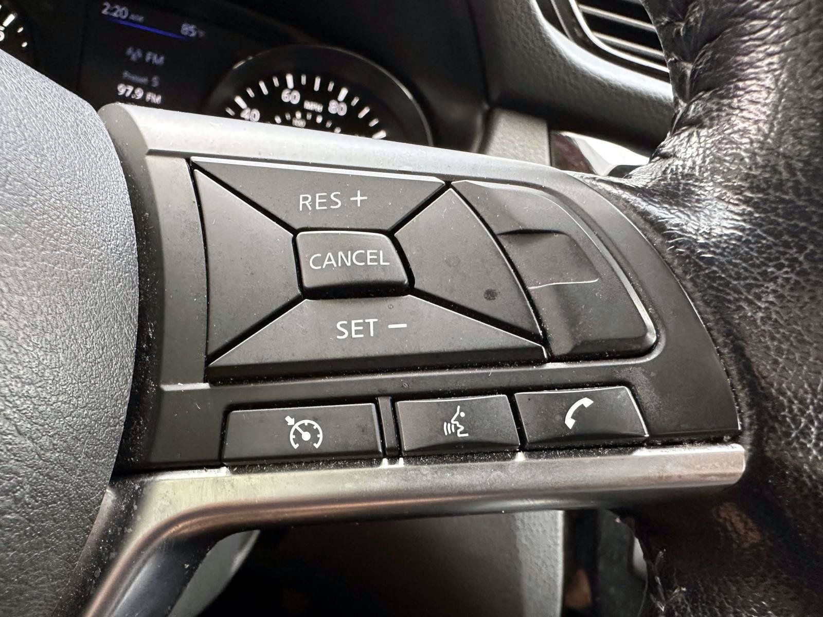 Certified 2021 Nissan Rogue Sport SV AWD/4WD image 26