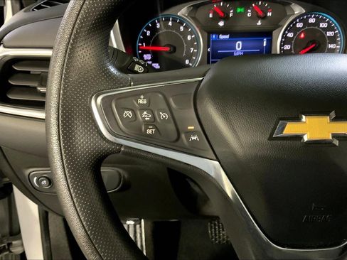 Used 2021 Chevrolet Equinox LT w/ LPO, Cargo Package image 17