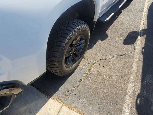 Used 2022 Chevrolet Silverado 1500 Custom Trail Boss AWD/4WD image 11