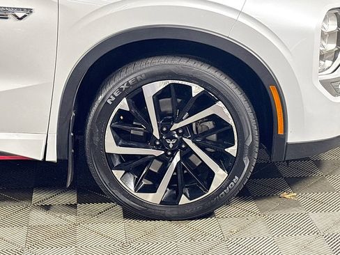 Used 2024 Mitsubishi Outlander Ralliart image 24