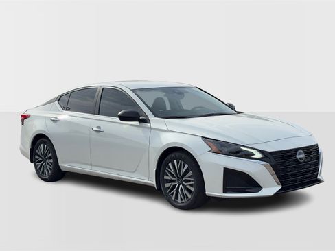 New 2025 Nissan Altima 2.5 SV image 9