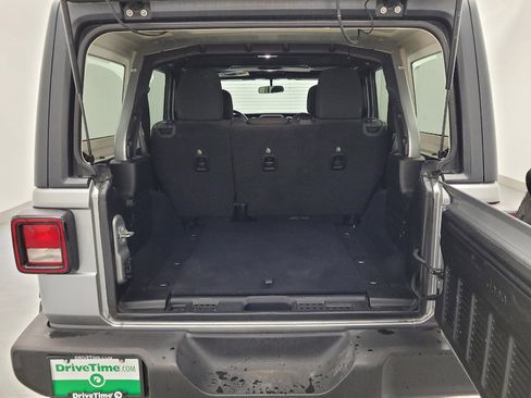 Used 2018 Jeep Wrangler Unlimited Sport S image 29