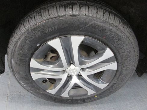 Used 2018 Toyota RAV4 LE w/ All Weather Liner Package AWD/4WD image 16