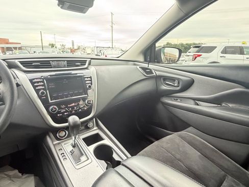 Used 2021 Nissan Murano S FWD image 17