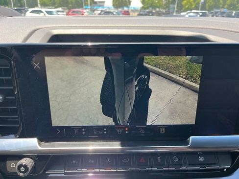 New 2026 Chevrolet Silverado 1500 High Country w/ Technology Package AWD/4WD image 36