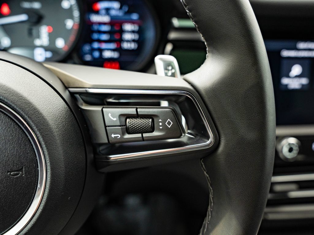 Certified 2026 Porsche Macan AWD/4WD image 26