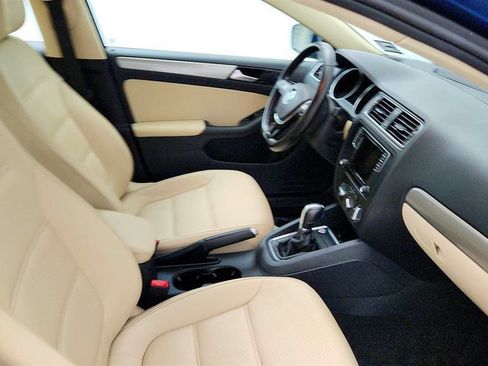 Used 2017 Volkswagen Jetta SE FWD image 23