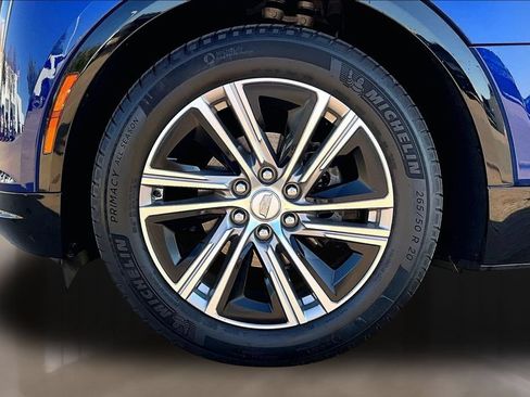 Certified 2024 Cadillac Lyriq Luxury AWD/4WD image 8