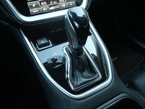 Used 2025 Subaru Outback Premium image 26