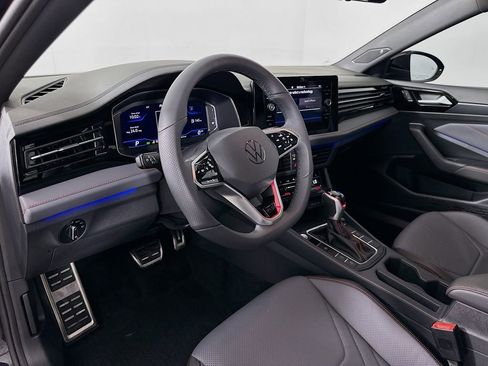 Used 2025 Volkswagen Jetta GLI Autobahn image 9