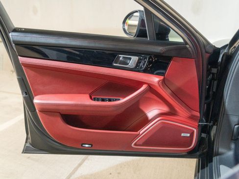 Certified 2020 Porsche Panamera 4S AWD/4WD image 16