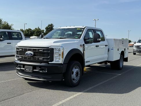 New 2025 Ford F550 4x4 Crew Cab Super Duty image 5