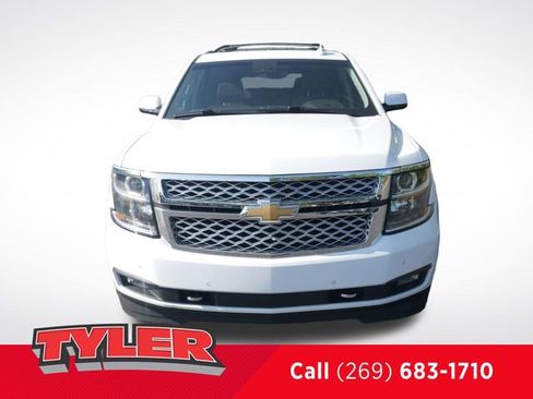 Used 2019 Chevrolet Suburban LT w/ LT Signature Package AWD/4WD image 2