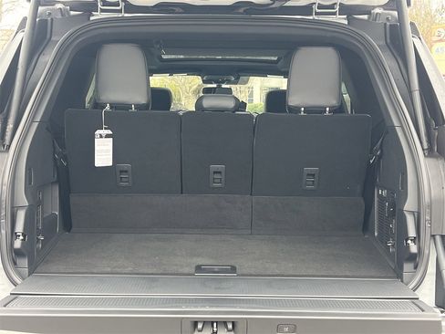 New 2025 Ford Expedition Platinum w/ Stealth Performance Package image 22