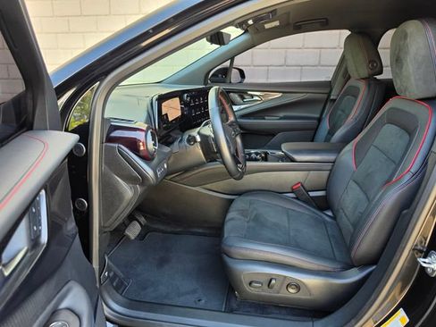 Used 2024 Chevrolet Blazer EV RS AWD/4WD image 19
