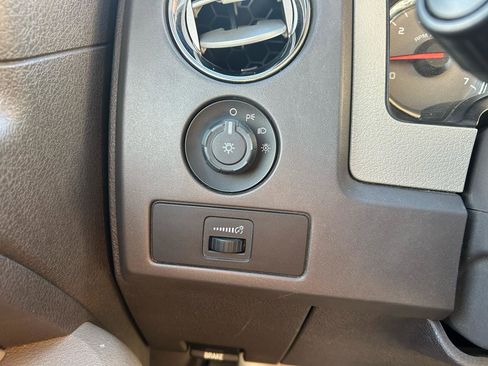 Used 2010 Ford F150 XLT image 23