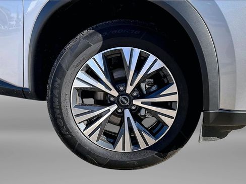 Used 2023 Nissan Rogue SV image 9