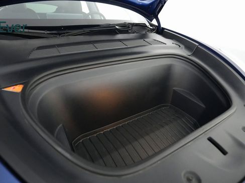 Used 2022 Tesla Model Y Long Range image 22