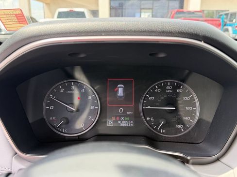 Used 2025 Subaru Outback Limited AWD/4WD image 34
