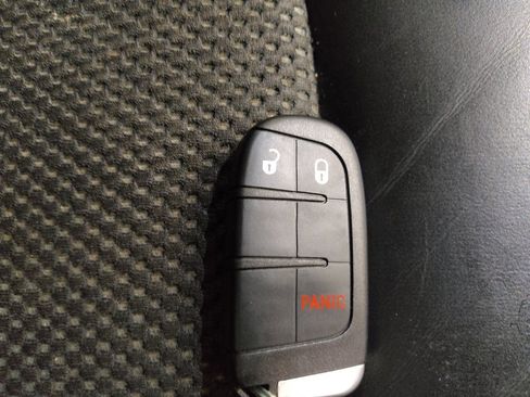 Used 2017 Dodge Journey Crossroad AWD/4WD image 32