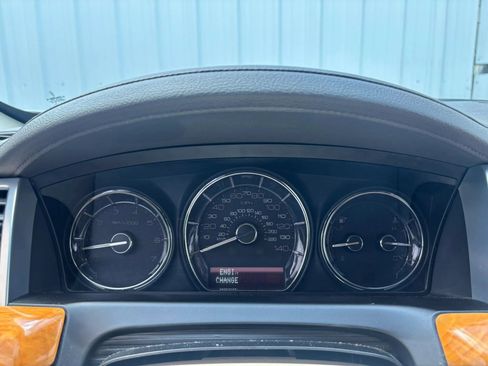 Used 2011 Lincoln MKS FWD image 30