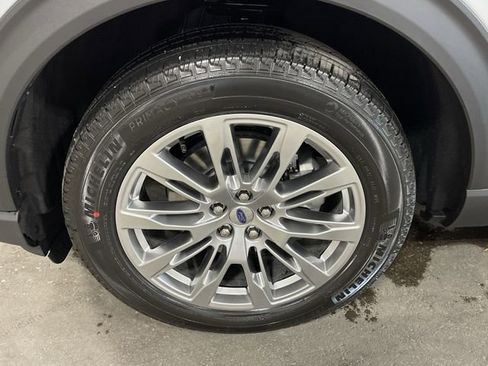 New 2026 Ford Explorer Active w/ Active Comfort Package image 22