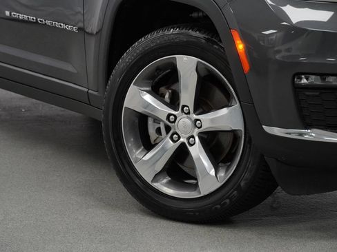 Used 2022 Jeep Grand Cherokee L Limited AWD/4WD image 10