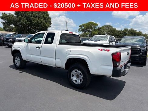 Used 2021 Toyota Tacoma SR AWD/4WD image 4